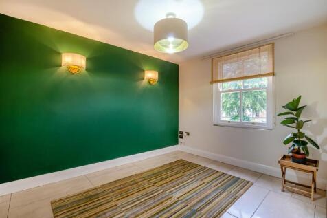 8662950-interior01.jpg