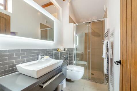 Ensuite to Second Bedroom