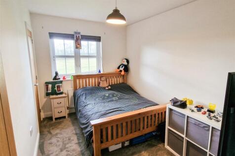 Bedroom 5.jpg