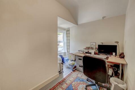Bedroom / Office