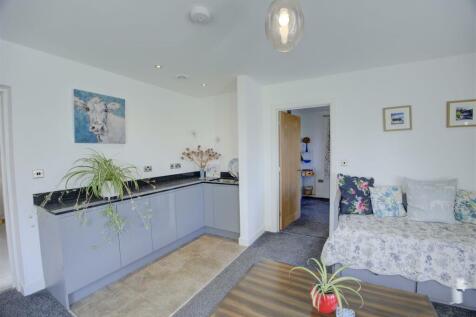 Annexe Living &amp; Kitchen