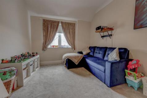 Bedroom / Snug