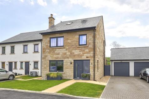 3 Arthurs Place