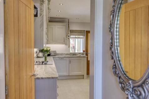 Hall/Kitchen