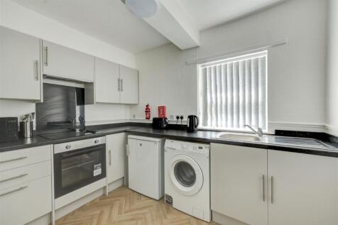 Kitchen One.jpg