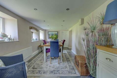 Breakfast Room