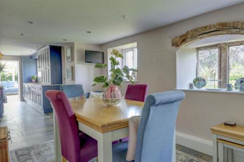 Breakfast Room