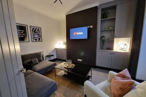 Living Room.jpg