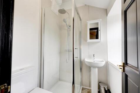 Room 6 Ensuite