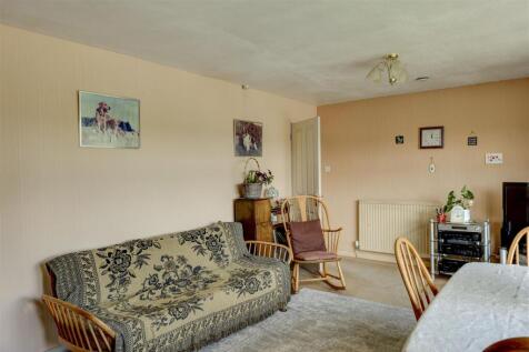 Lounge / Dining Room