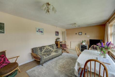 Lounge / Dining Room