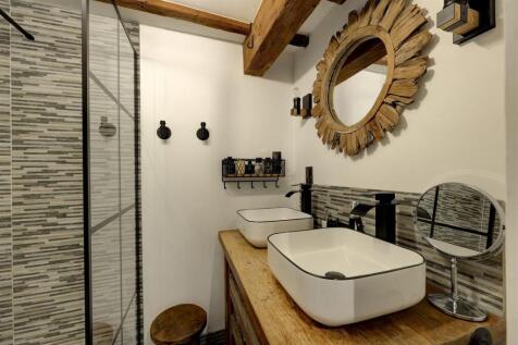 Bedroom One Ensuite