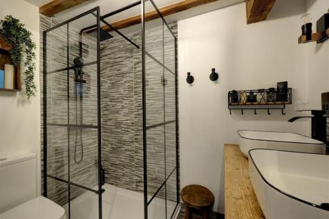Bedroom One Ensuite