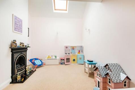 Snug/Playroom