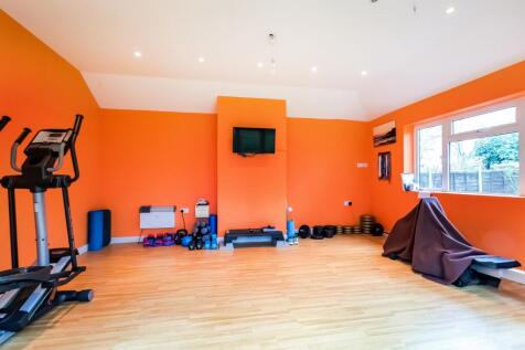 Gym/Summer House