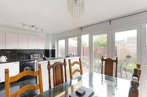 Lounge/ Dining Room