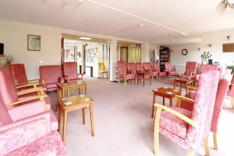 COMMUNAL LOUNGE