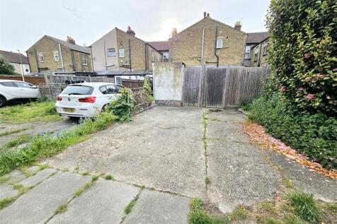 REAR DRIVEWAY