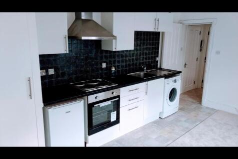 Lounge/Kitchen