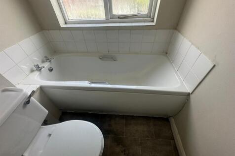 42b Sherwood Road photo 1.JPG