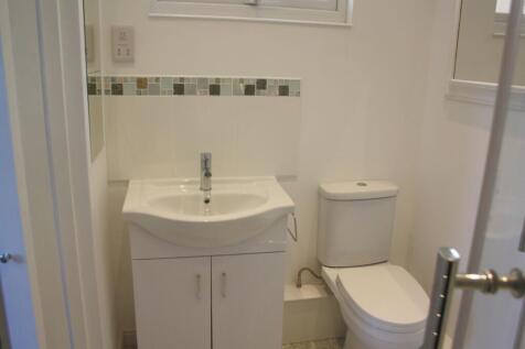ENSUITE SHOWER ROOM