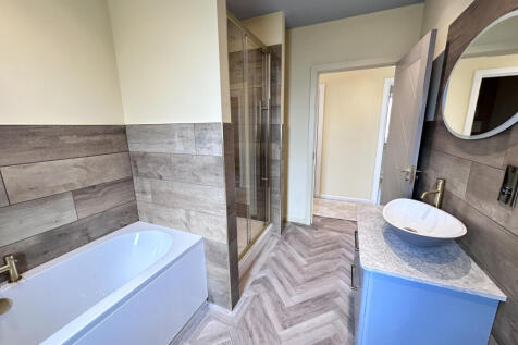 Bathroom Alt View
