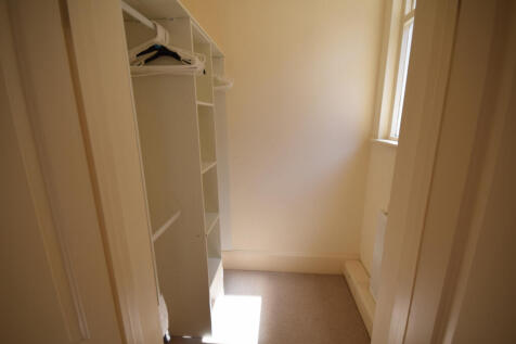 Walk-in Wardrobe