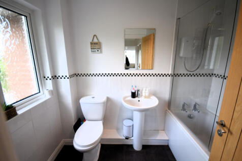 Bathroom Alt View