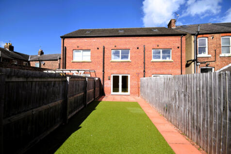 Rear Garden Reverse View