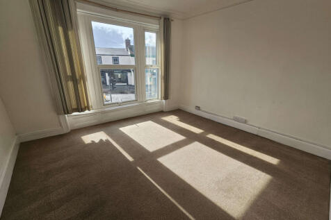 Double Room In A Shared House