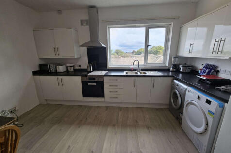 Shared Kitchen 2