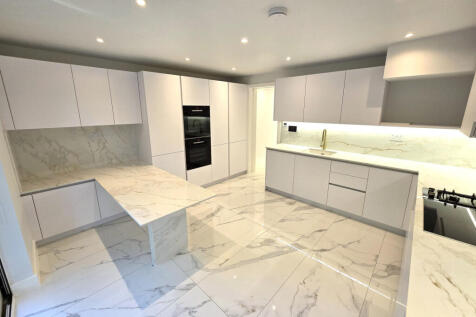 A luxurious four bedroom detached property availa