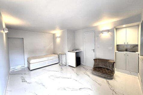 Fully self contained studio