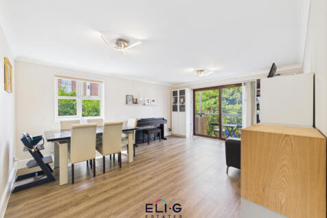 A purpose built Two bedroom Two bathroom first fl