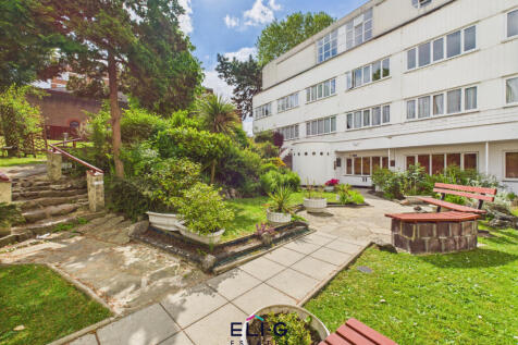 2 bed flat for sale Highfield Court, London NW11
