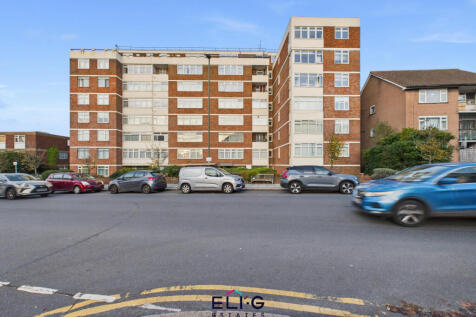 1 bed flat for sale Melvin Hall, London NW11