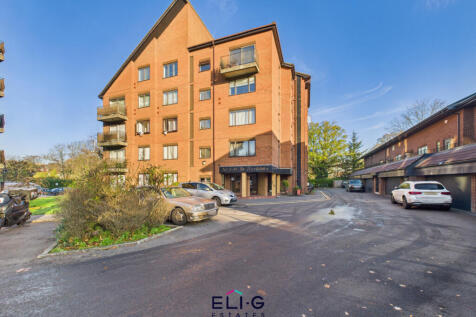 Ground floor, 2 bed flat for sale The Brookdales,