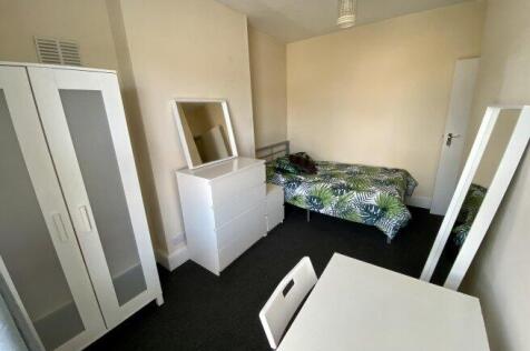 upper-high-street-kt17-4rq-934411