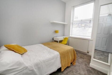 wetherby-grove-ls4-2jh-970724