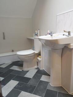 park-road-east-wv1-4pz-914558