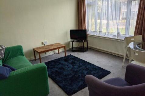 long-meadow-way-ct2-7bt-926616