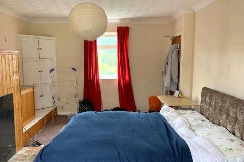stoke-hills-gu9-7te-947875