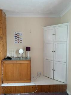 stoke-hills-gu9-7te-947878