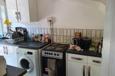 weydon-hill-close-gu9-8pa-931488