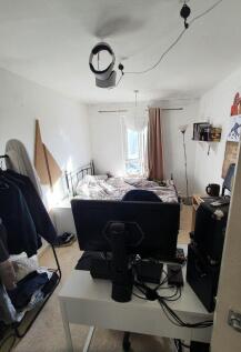 weydon-hill-close-gu9-8pa-933075