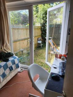 weydon-hill-close-gu9-8pa-931669