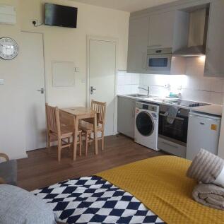 chatsworth-road-nw2-4bh-981712