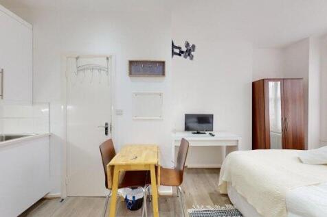 blenheim-gardens-nw2-4nt-982919