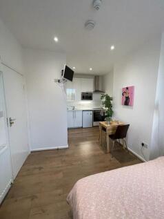 blenheim-gardens-nw2-4nt-982992