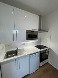 blenheim-gardens-nw2-4nt-982994